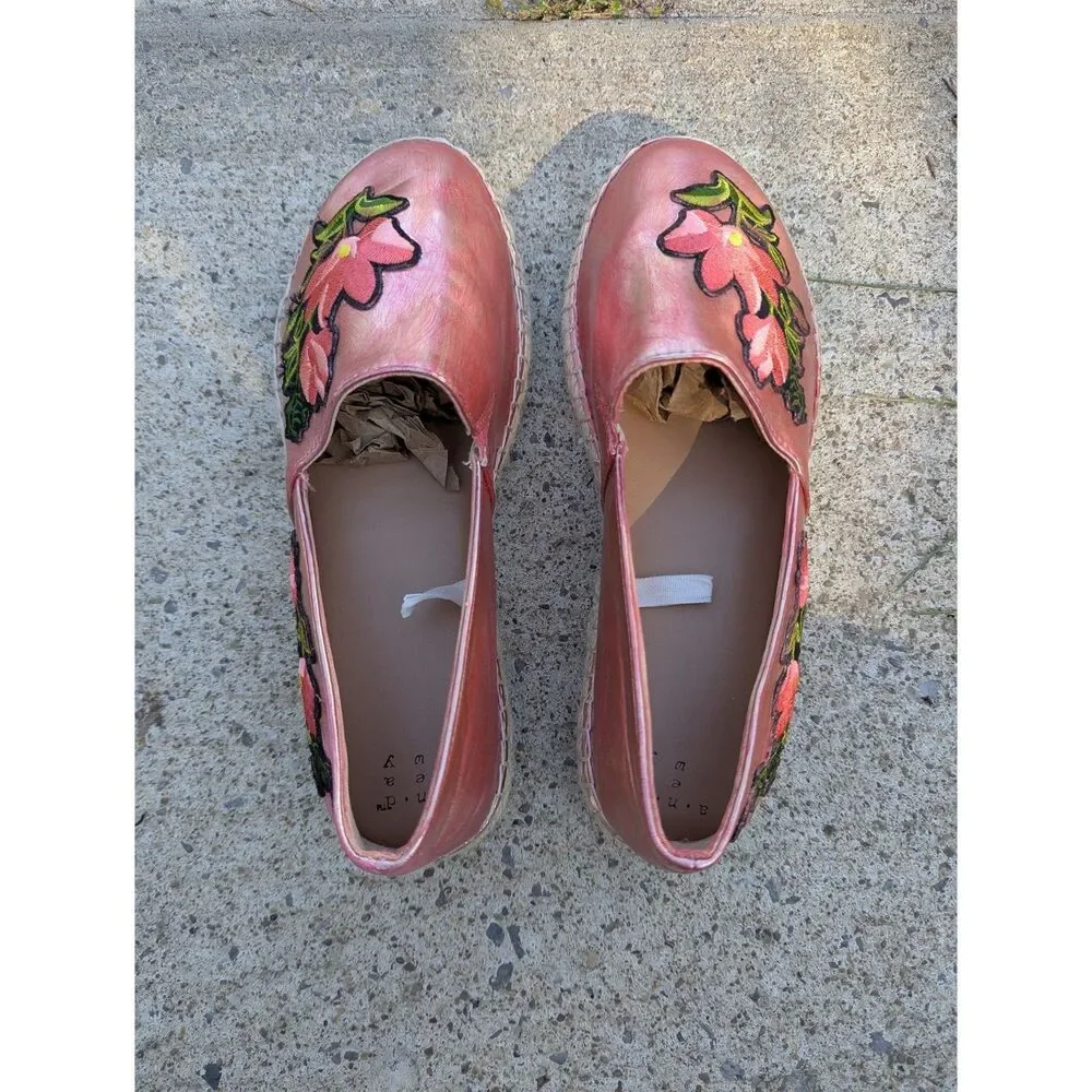 A New Day Espadrilles Flats Size US 8.5 Floral Boho Slip On Artsy Metallic Pink